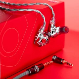 Dunu TITAN S2 Dual Chamber Dynamic Driver Earphones